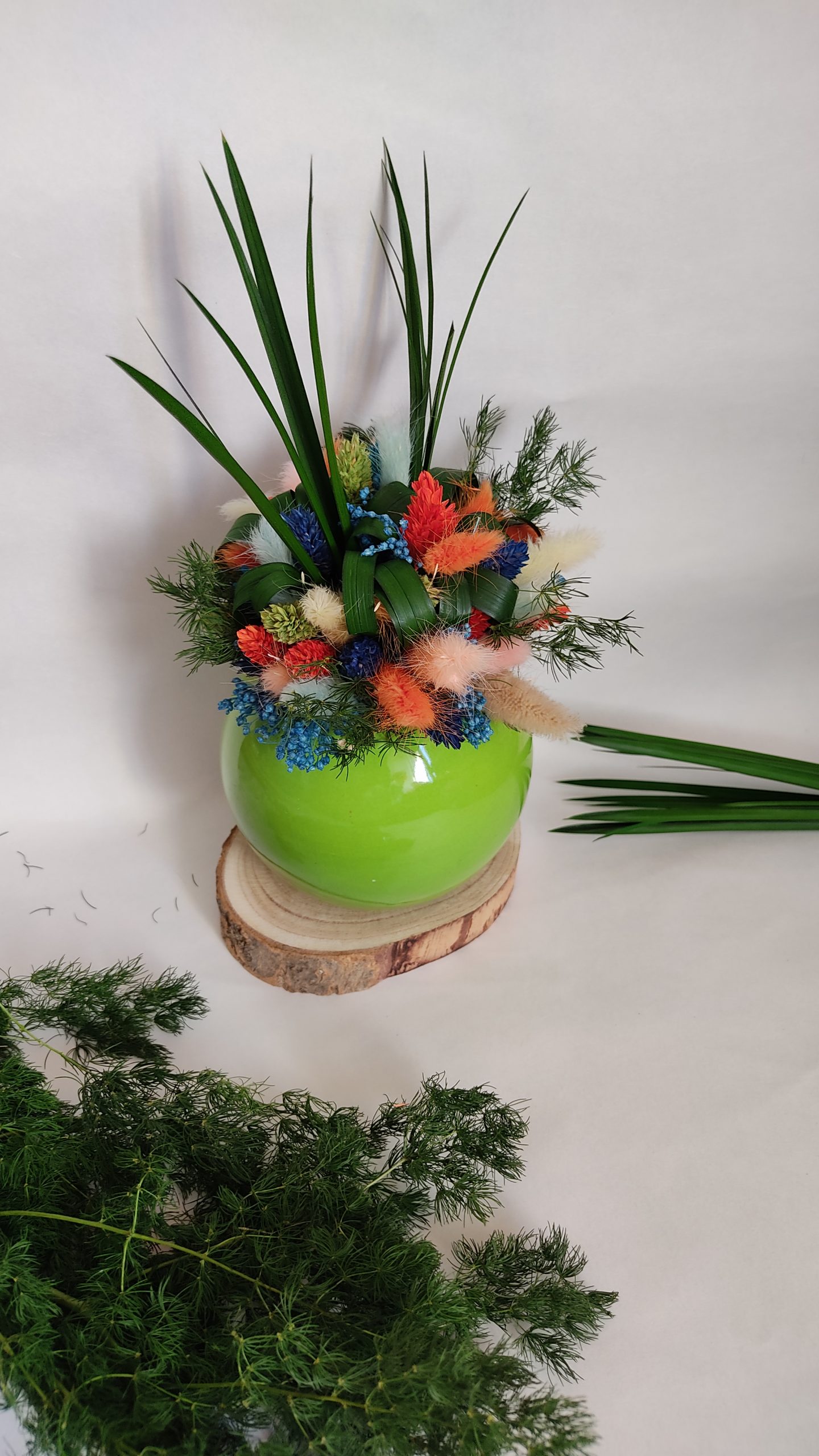 composition de fleurs vertes – Image 3